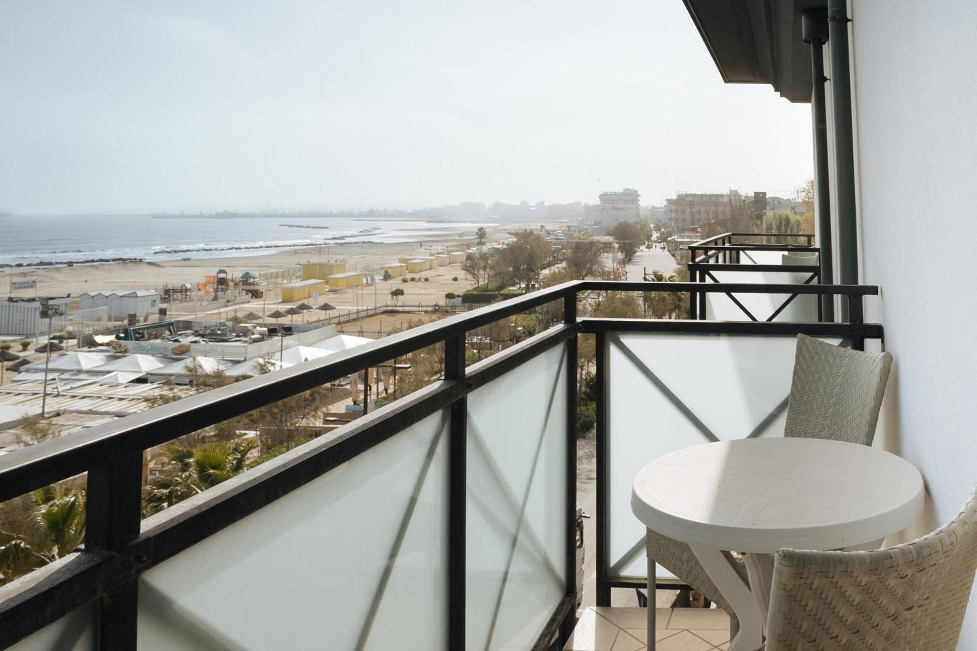 Gabbiano Apartments Rimini Zewnętrze zdjęcie